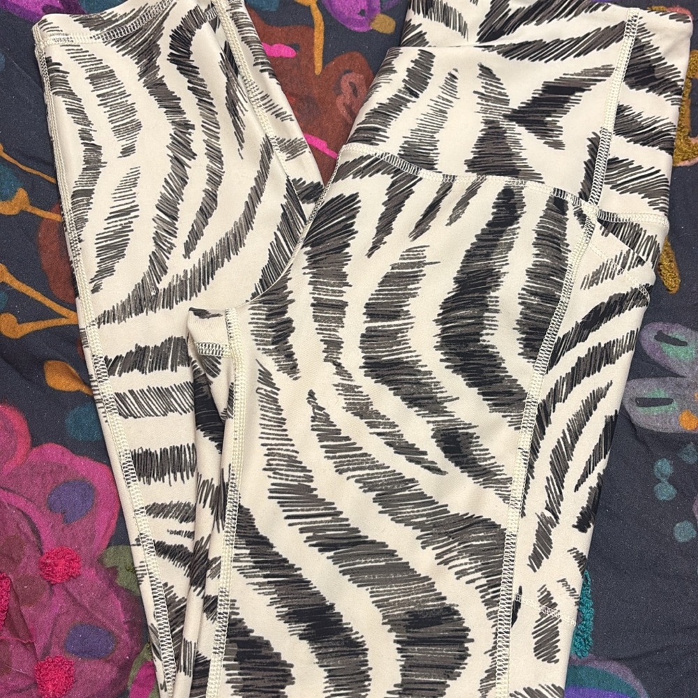 DSG Black and White Zebra Print Leggings